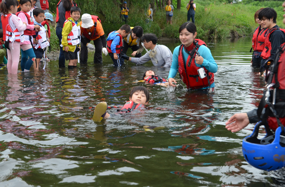 川の安全教室　～かっぱの川流れ～