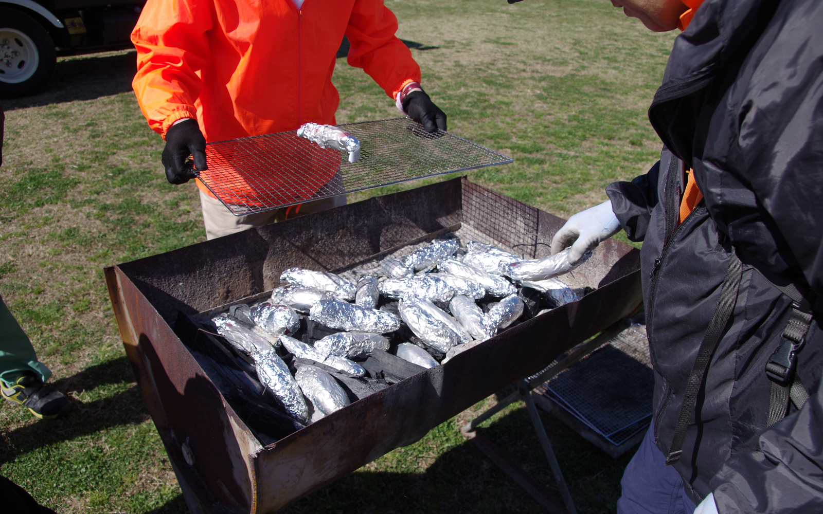 多摩川クリーンアップ・焼き芋大会