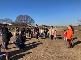 多摩川 凧揚げ大会