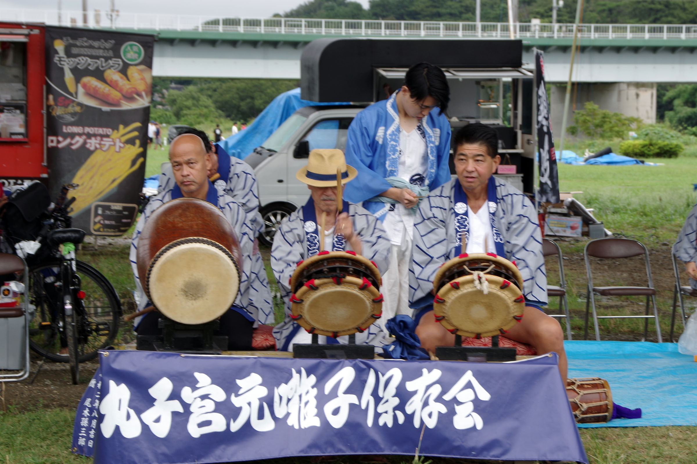 丸子の渡し祭り・多摩川で和むe体験