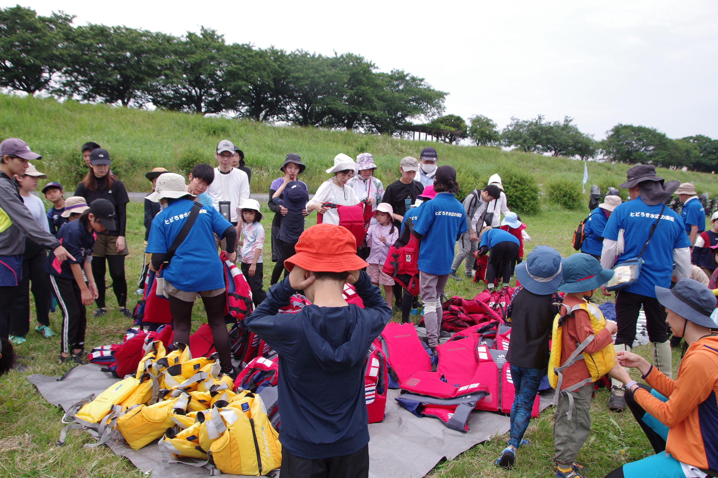 『川の生きもの観察会（ガサガサ）』