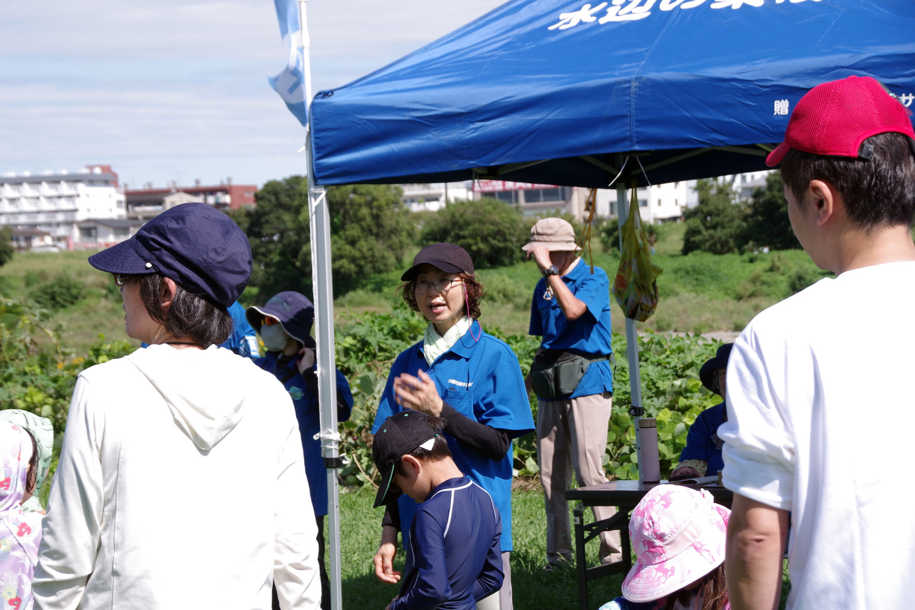 『川の生きもの観察会（ガサガサ）』