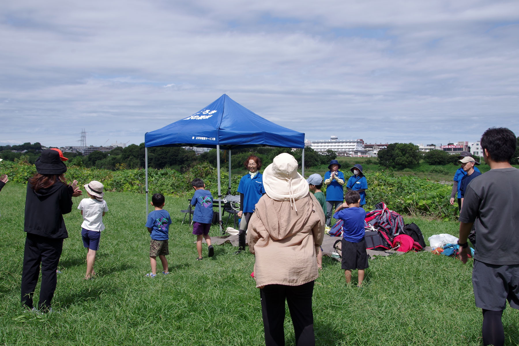 『川の生きもの観察会（ガサガサ）』