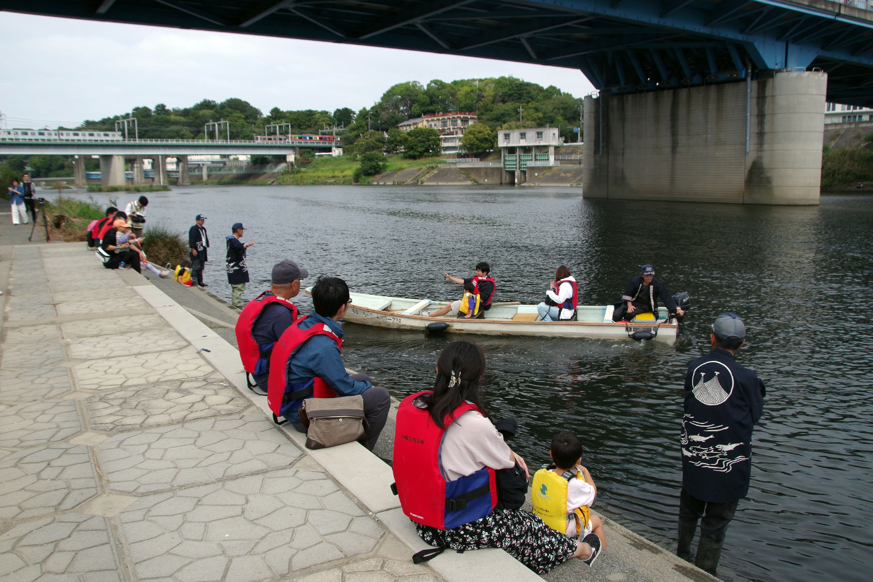 『丸子の渡しまつり』『多摩川で和むe（イー）体験』
