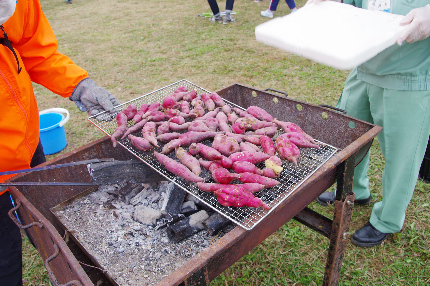 多摩川クリーンアップ・焼き芋大会