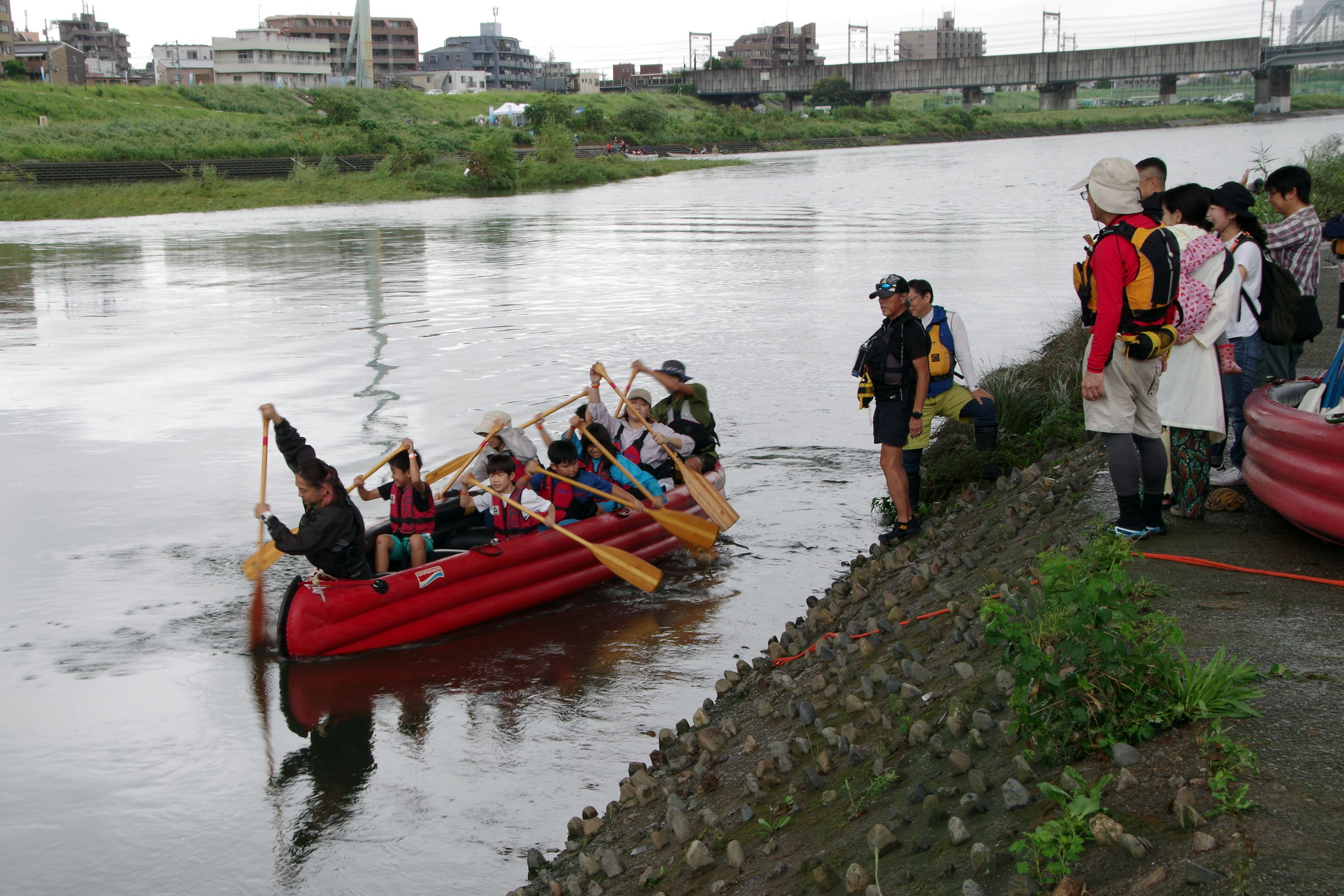 丸子の渡し祭り・多摩川で和むe体験