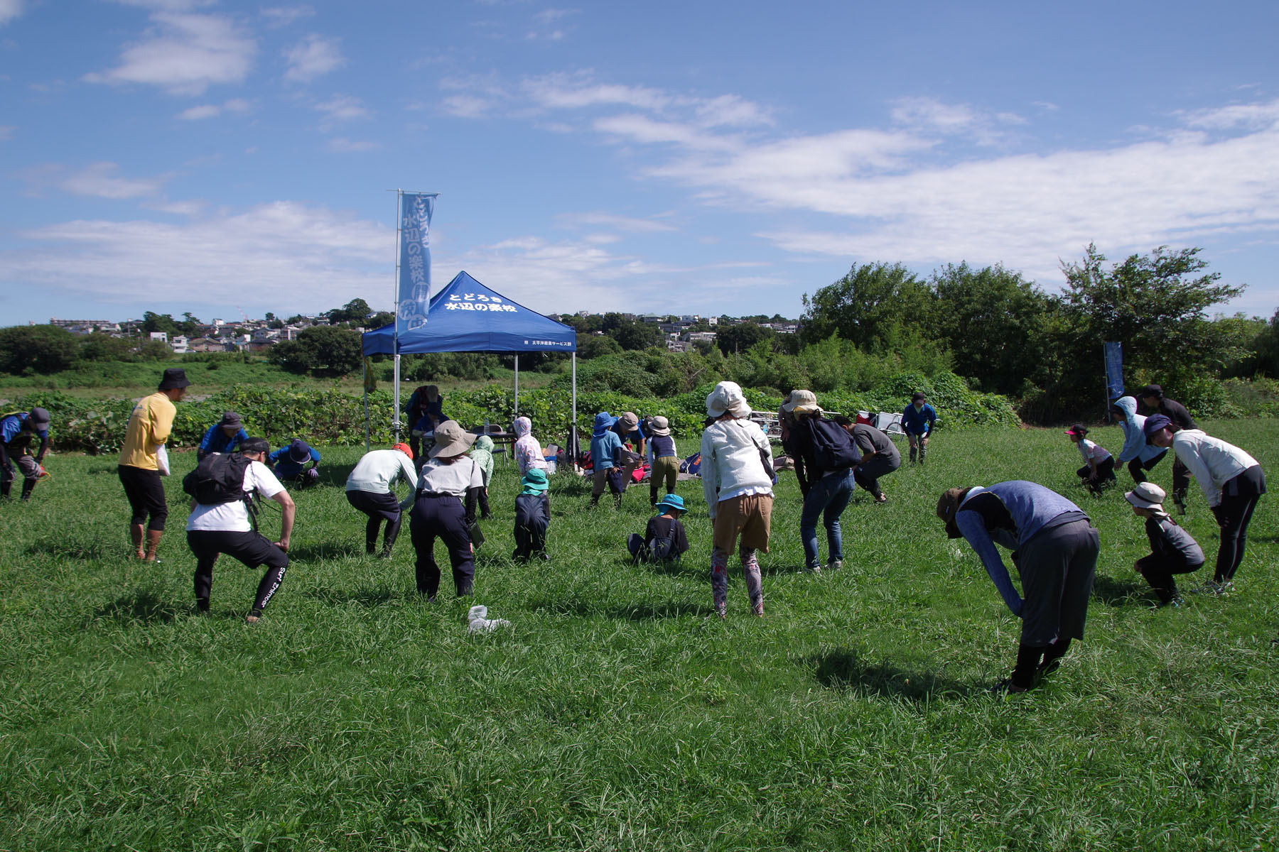 『川の生きもの観察会(ガサガサ)』